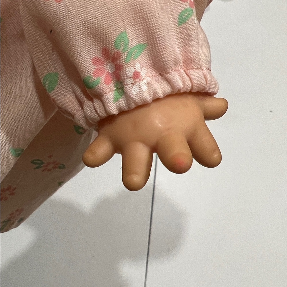 Vintage Cameo Kewpie Doll: 12-inch Vinyl Toy, Posable Arms and legs squeaky toy - Picture 8 of 13